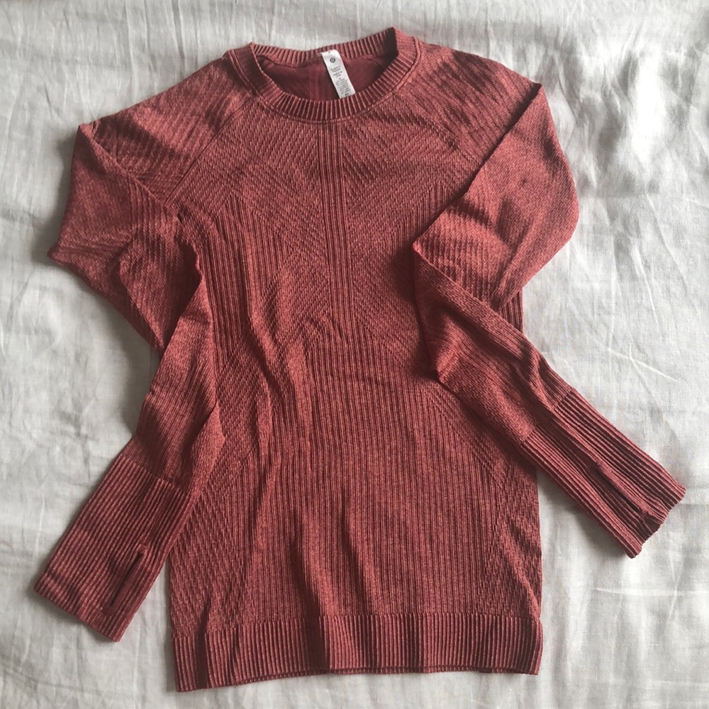 Lululemon running top